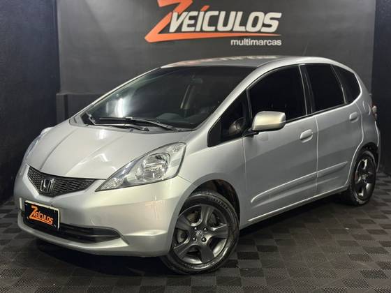 HONDA FIT 1.4 LX 16V FLEX 4P MANUAL HONDA FIT 1.4 LX 16V FLEX 4P MANUAL